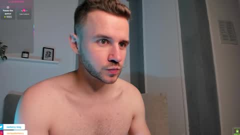 Snapshot of barberryx chatting on November 6, 6:36 am ENRIQUE online show from November 6, 6:36 am