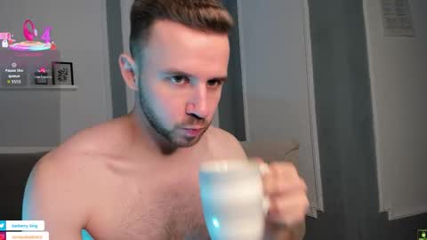 Snapshot of barberryx chatting on November 27, 6:26 am ENRIQUE online show from November 27, 6:26 am