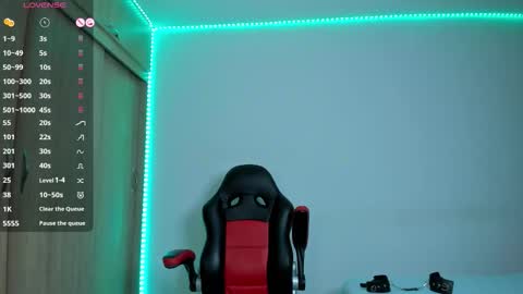 Snapshot of barbie_ebony_ chatting on November 6, 4:57 am Nicolle online show from November 6, 4:57 am