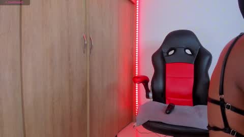 Snapshot of barbie_ebony_ chatting on November 10, 4:00 am Nicolle online show from November 10, 4:00 am