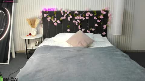 Snapshot of barbie_staze chatting on November 10, 2:32 am Barbie Staze online show from November 10, 2:32 am