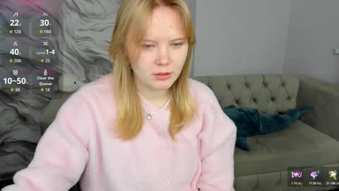 Snapshot of barbie_staze chatting on November 27, 2:35 am Barbie Staze online show from November 27, 2:35 am