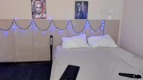 Snapshot of barbiemuscle1 chatting on November 19, 10:15 am Barbie online show from November 19, 10:15 am