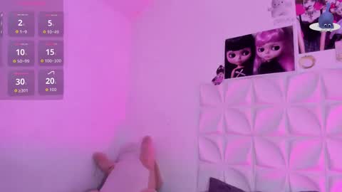 Snapshot of barbieteeen chatting on October 25, 4:20 am Barbie... online show from October 25, 4:20 am