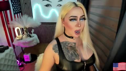 Miss Alexa Fields  online show from September 23, 4:15 am