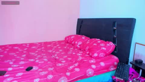 DAHIANNA BELTRAN online show from November 17, 8:36 pm