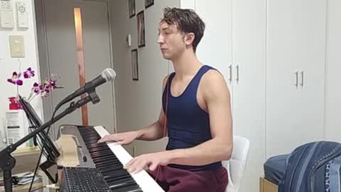 BareBritPianist online show from November 27, 6:59 am