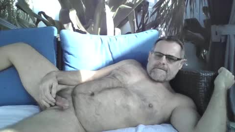 Snapshot of barry_42 chatting on January 1, 8:47 pm Barry Arnauld online show from January 1, 8:47 pm