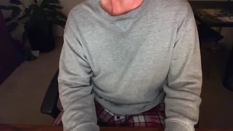 BateBro13 online show from December 6, 1:44 pm