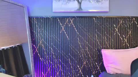 Snapshot of bathory_vamps chatting on September 28, 2:22 pm online show from September 28, 2:22 pm