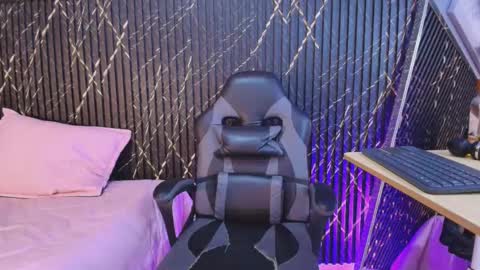 Snapshot of bathory_vamps chatting on October 7, 2:25 pm online show from October 7, 2:25 pm