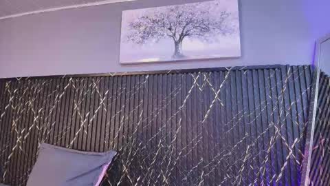 Snapshot of bathory_vamps chatting on October 12, 2:54 am online show from October 12, 2:54 am