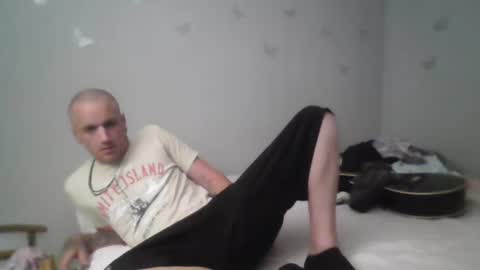 Snapshot of battlewolfxx chatting on October 13, 3:50 am battlewolfxx online show from October 13, 3:50 am