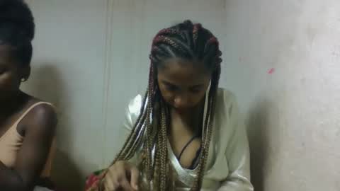 bavianona online show from October 14, 7:09 am