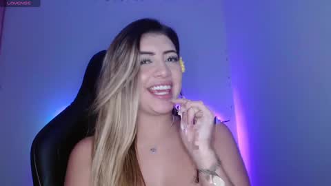 Snapshot of bay_babe chatting on February 1, 8:08 am bay_babe online show from February 1, 8:08 am