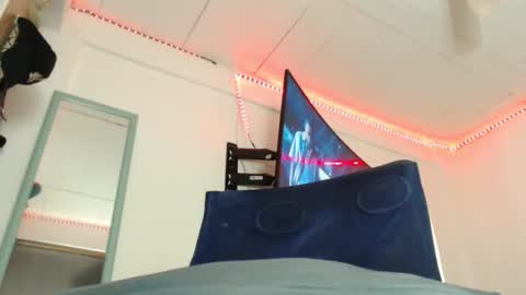 Snapshot of bayoletsweett chatting on February 11, 8:10 pm deivid online show from February 11, 8:10 pm