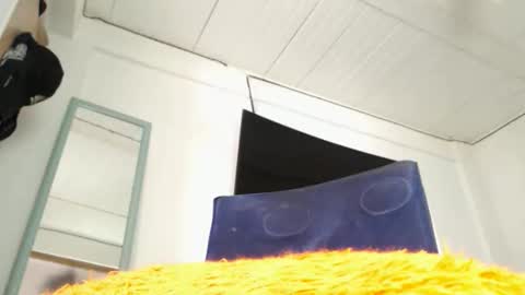 Snapshot of bayoletsweett chatting on December 15, 5:39 pm deivid online show from December 15, 5:39 pm