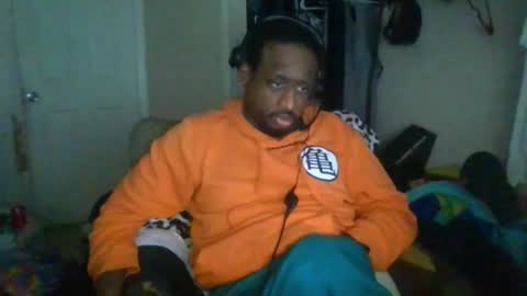 rocker n queen online show from December 5, 6:00 pm