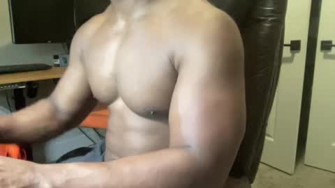 Snapshot of bbcandbody chatting on February 10, 11:15 am bbcandbody online show from February 10, 11:15 am