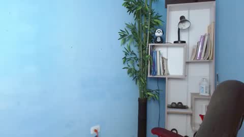 Charlote online show from February 21, 6:04 pm