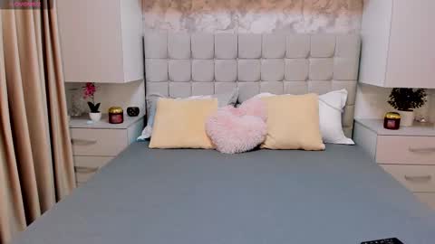 Snapshot of bbylarra chatting on November 14, 6:12 am larra online show from November 14, 6:12 am