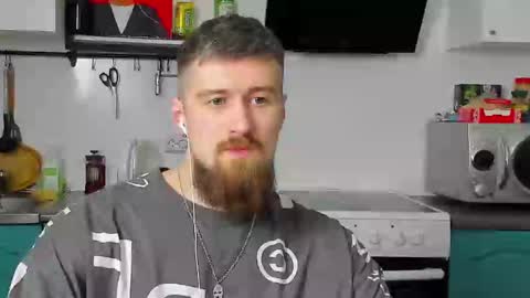 Zeus online show from February 22, 8:42 pm