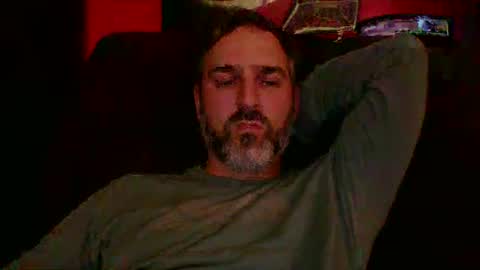 Snapshot of beardedambition chatting on September 9, 1:16 am beardedambition online show from September 9, 1:16 am