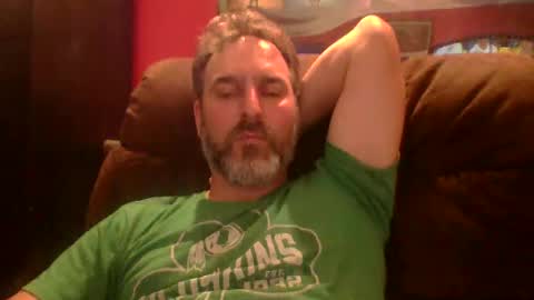 Snapshot of beardedambition chatting on September 12, 2:44 am beardedambition online show from September 12, 2:44 am