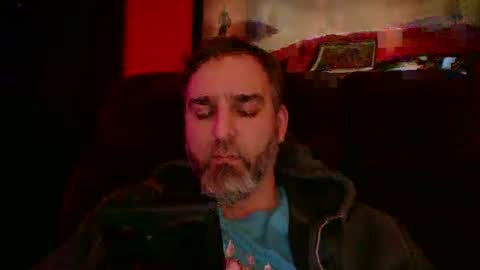 Snapshot of beardedambition chatting on November 21, 2:21 am beardedambition online show from November 21, 2:21 am