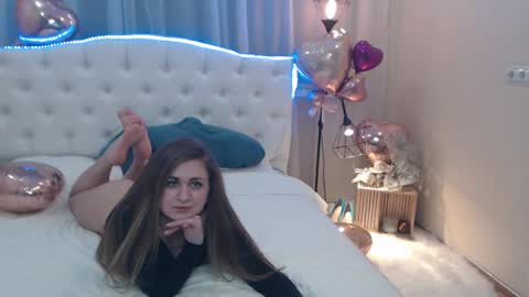 Snapshot of beataangel chatting on February 19, 1:39 pm beataangel online show from February 19, 1:39 pm