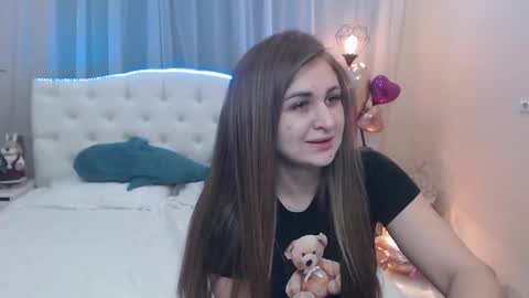 Snapshot of beataangel chatting on March 6, 5:33 pm beataangel online show from March 6, 5:33 pm