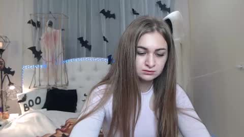 Snapshot of beataangel chatting on October 19, 6:14 am beataangel online show from October 19, 6:14 am