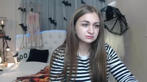 Snapshot of beataangel chatting on October 21, 6:36 am beataangel online show from October 21, 6:36 am