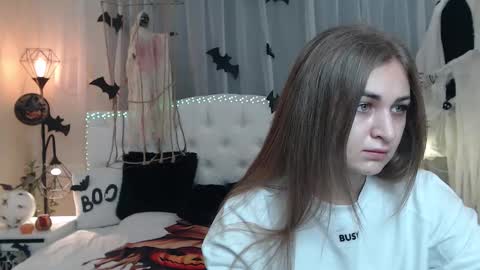 Snapshot of beataangel chatting on November 1, 8:27 am beataangel online show from November 1, 8:27 am