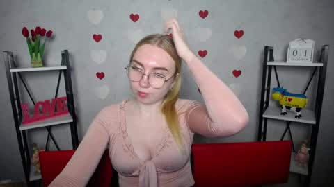 BeatriceFlyy online show from December 1, 4:29 pm