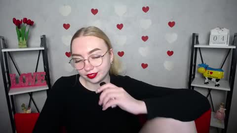 BeatriceFlyy online show from December 4, 4:05 pm