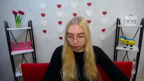 BeatriceFlyy online show from December 8, 9:13 am