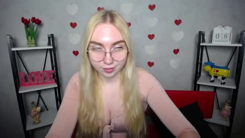 BeatriceFlyy online show from December 8, 12:19 pm