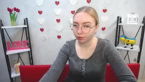 BeatriceFlyy online show from December 18, 6:10 am