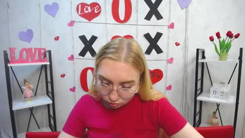 BeatriceFlyy online show from February 2, 4:11 pm