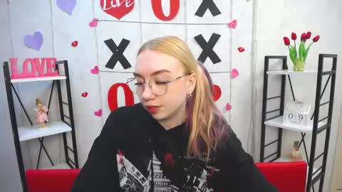 BeatriceFlyy online show from March 10, 9:43 am