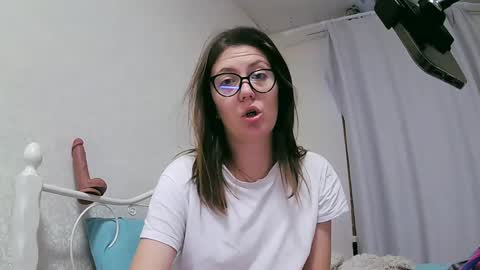 BeatriceTender online show from December 10, 5:28 am