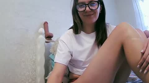 BeatriceTender online show from January 13, 7:11 am