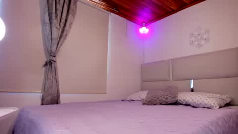 beautiful_2_0 online show from December 24, 7:00 pm