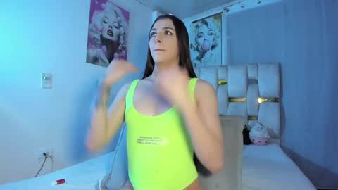 Snapshot of beautiful_doll888 chatting on October 11, 1:38 am Valeria online show from October 11, 1:38 am