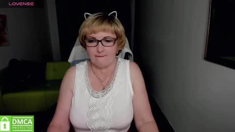 your Lana online show from January 5, 4:59 pm