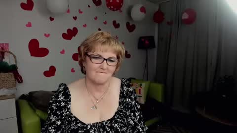 your Lana online show from February 14, 7:12 pm