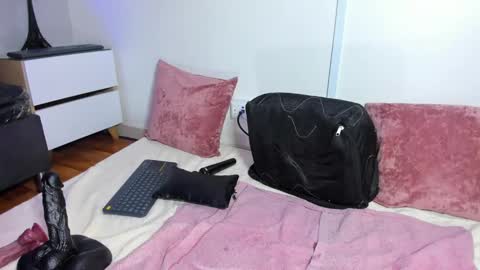 maria online show from February 15, 1:42 am