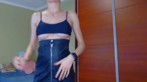 Snapshot of beauty_fruity chatting on February 16, 8:32 am Maria online show from February 16, 8:32 am