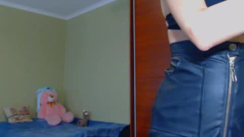 Snapshot of beauty_fruity chatting on February 17, 9:13 am Maria online show from February 17, 9:13 am